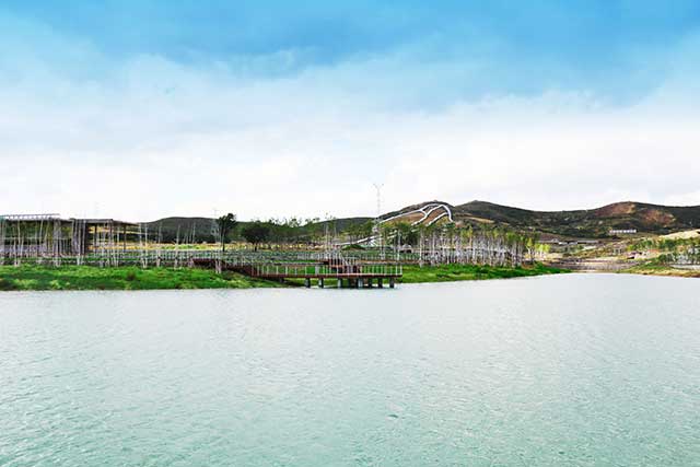 2-烏蘭浩特市神駿山生態(tài)修復(fù)及景觀項(xiàng)目.jpg 2-烏蘭浩特市神駿山生態(tài)修復(fù)及景觀項(xiàng)目.jpg